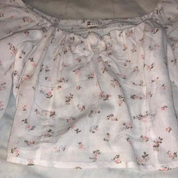 Billabong floral bell sleeve top - Picture 2 of 7